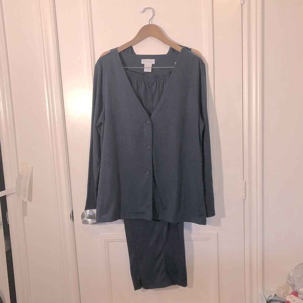 The PARAGON Travel / Lounge Suit, 3 Piece, Navy Blue, Women’s Size XL